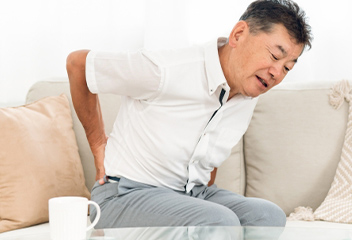 突然の腰の痛み